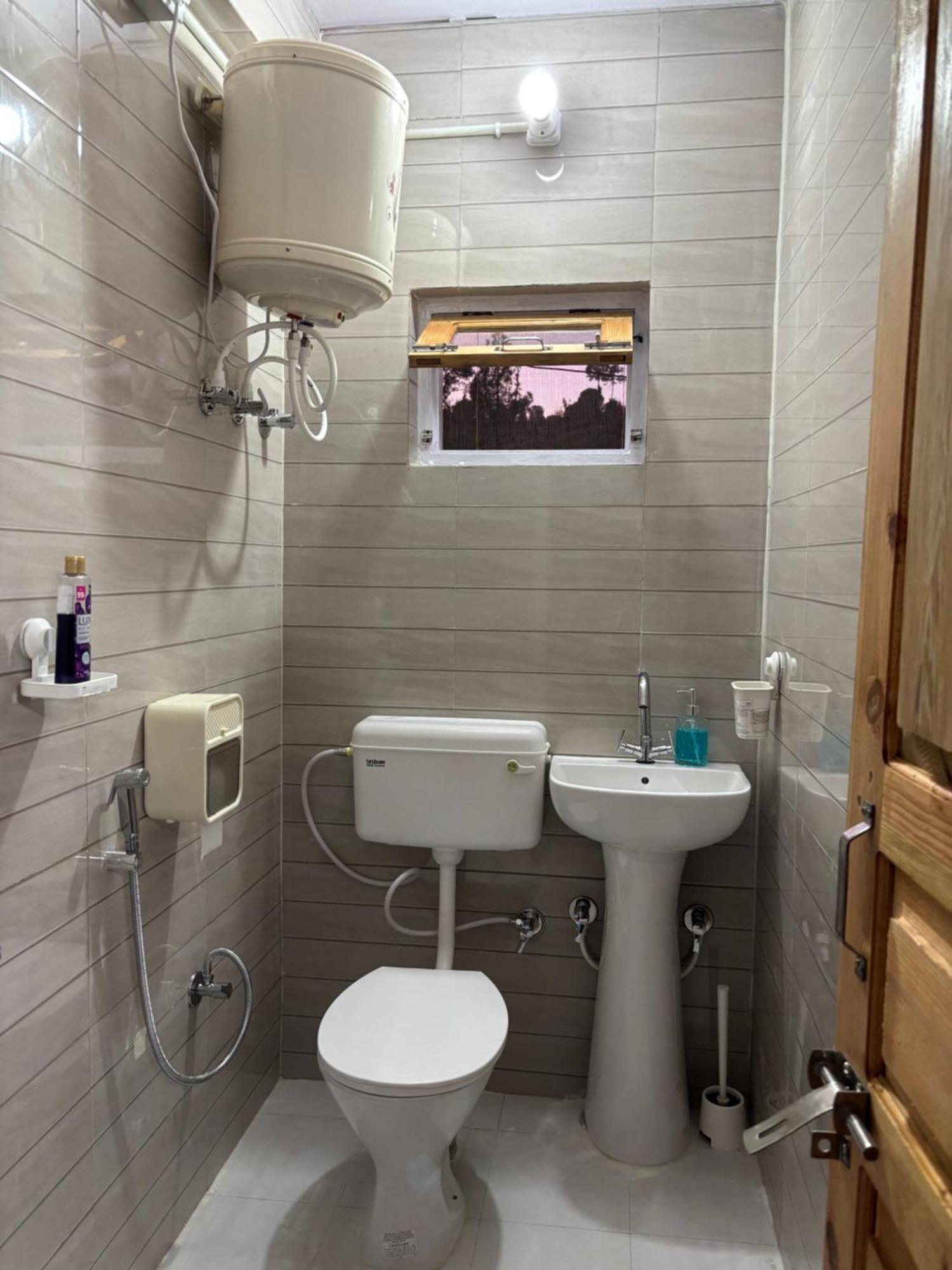 Brook Cottage Champawat Экстерьер фото